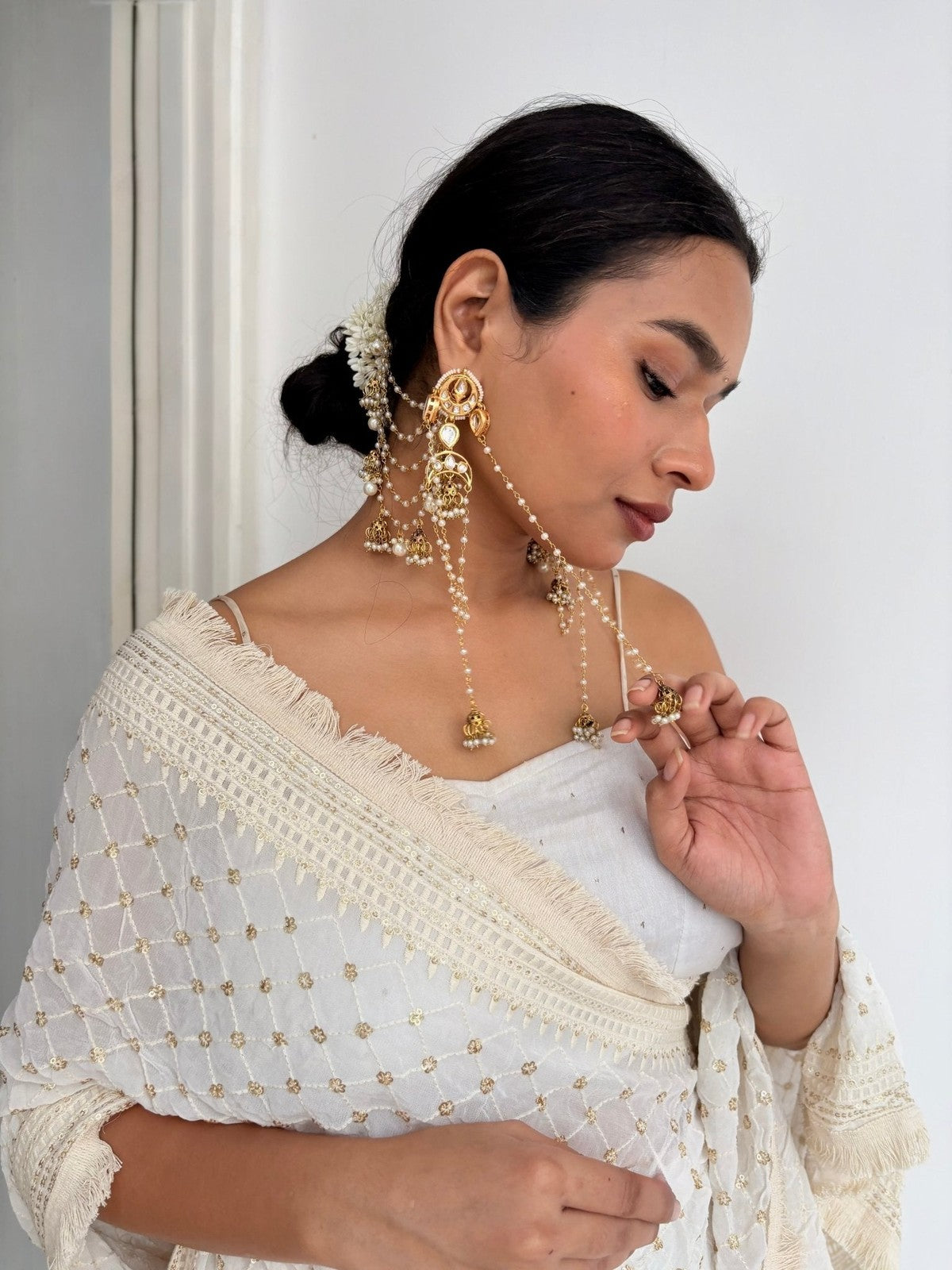 Maaheru String Earrings