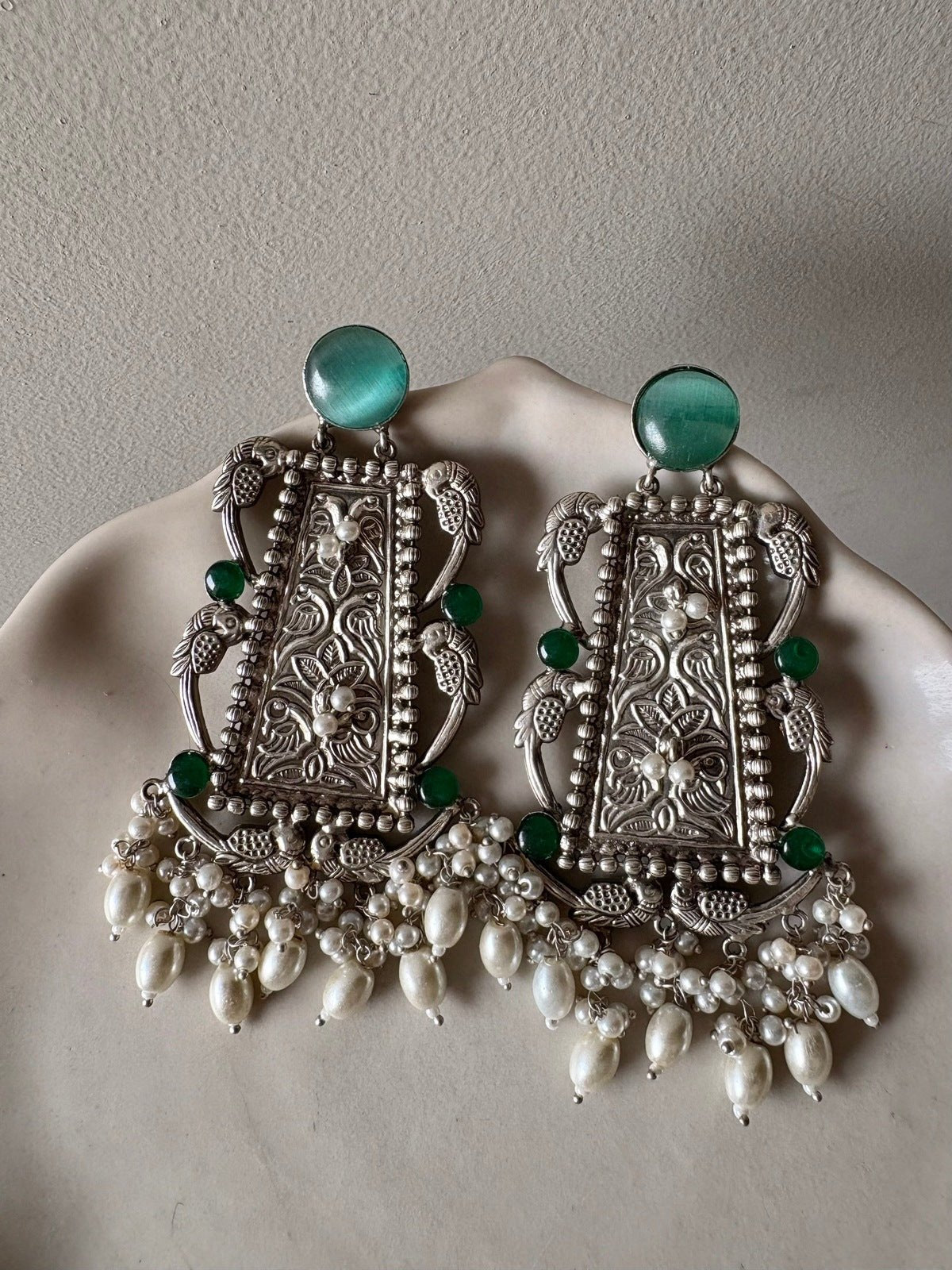 Mukut Earrings